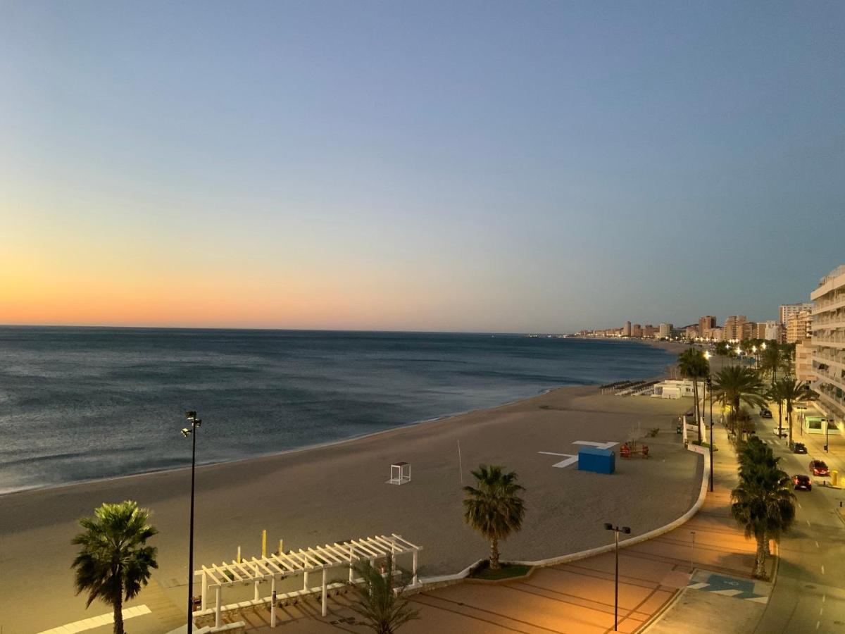 Apartamento En Primera Linea/Beachfront Apartment Фуенхірола Екстер'єр фото