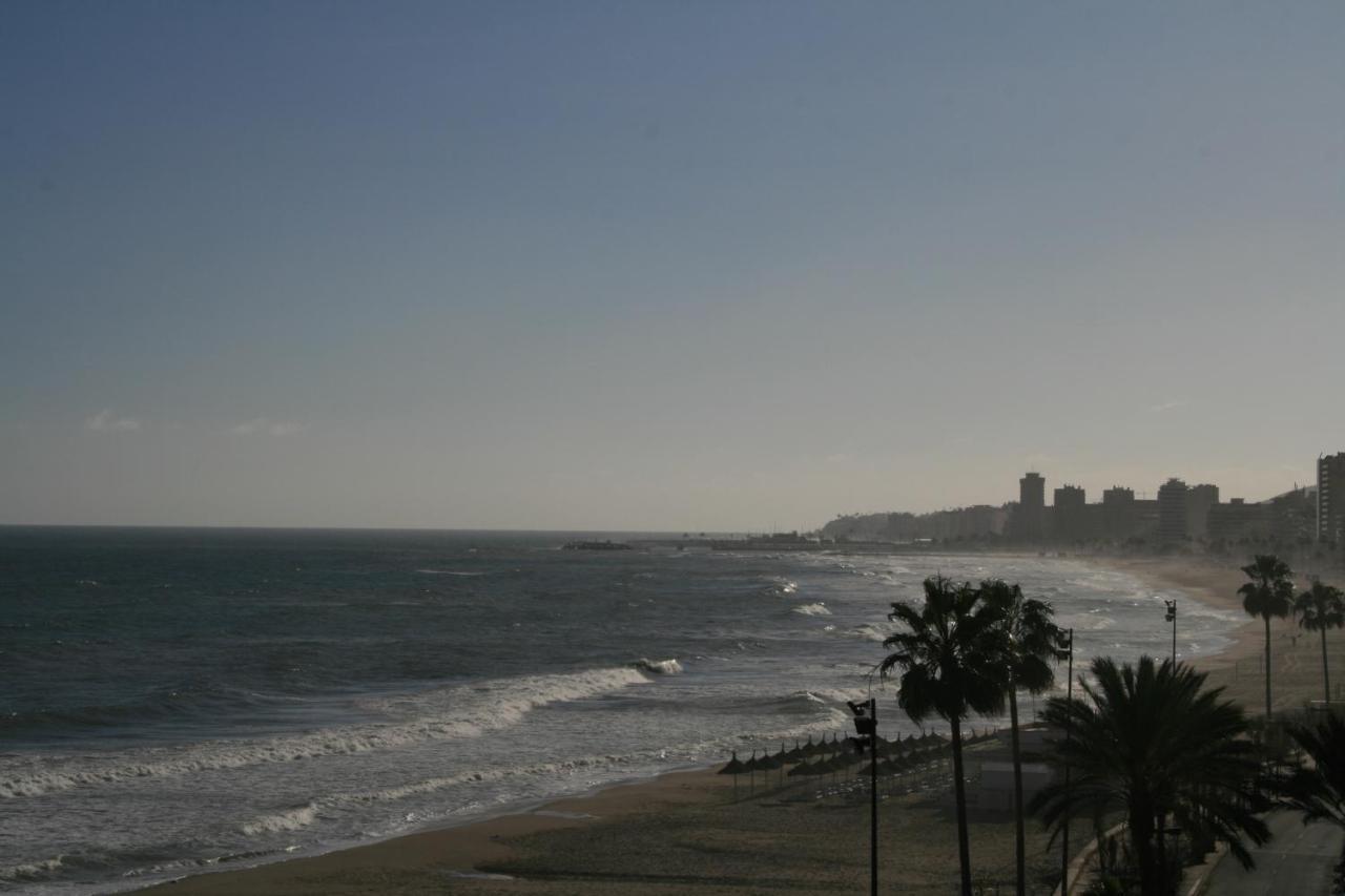 Apartamento En Primera Linea/Beachfront Apartment Фуенхірола Екстер'єр фото