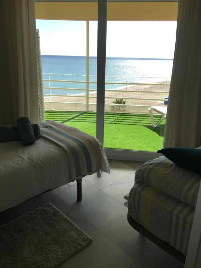 Apartamento En Primera Linea/Beachfront Apartment Фуенхірола Екстер'єр фото