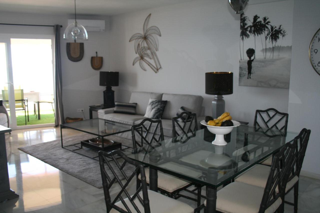 Apartamento En Primera Linea/Beachfront Apartment Фуенхірола Екстер'єр фото