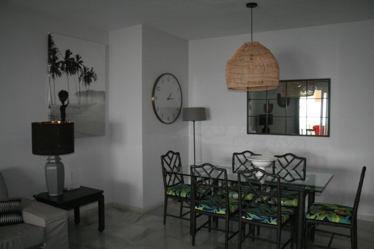 Apartamento En Primera Linea/Beachfront Apartment Фуенхірола Екстер'єр фото