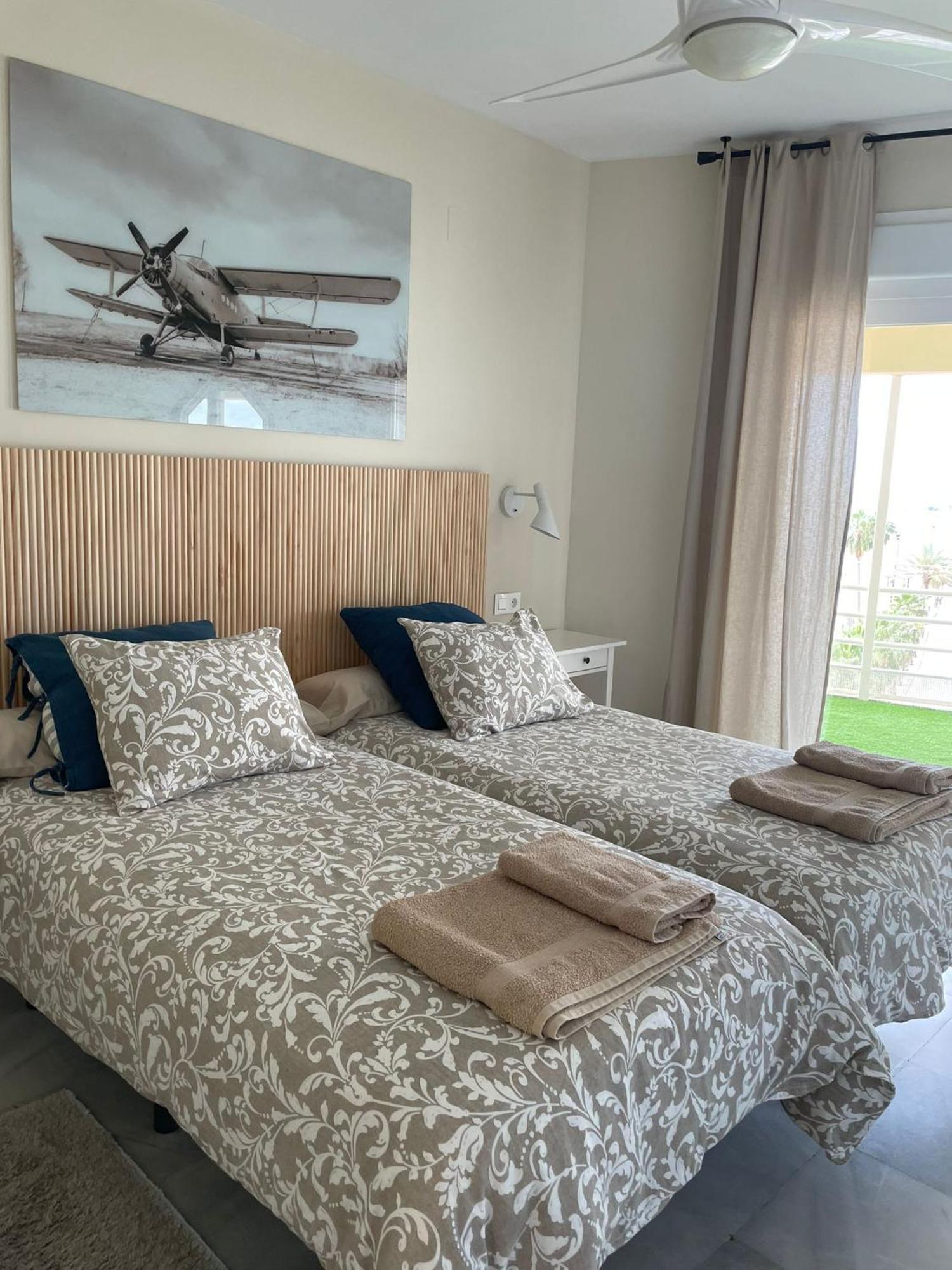 Apartamento En Primera Linea/Beachfront Apartment Фуенхірола Екстер'єр фото